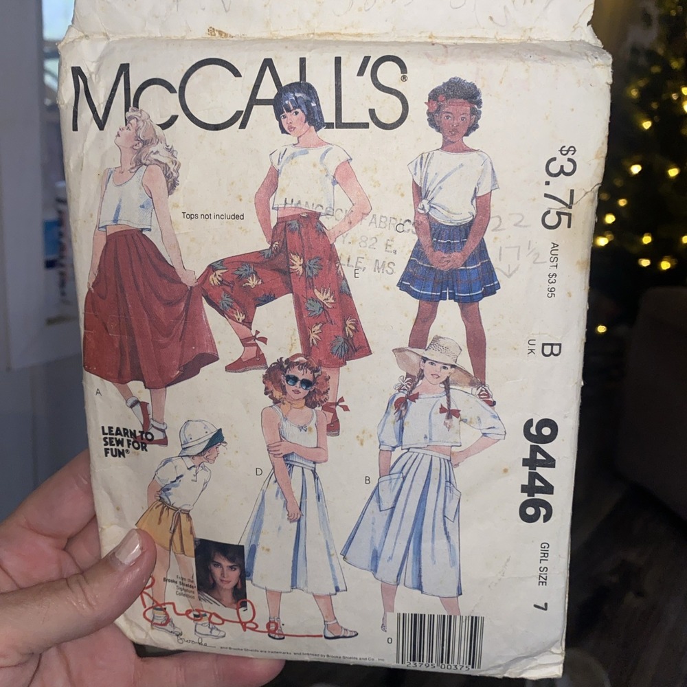 McCalls 9446 Girls Pleated Skirts Culottes Brooke Shields Sewing Pattern Size 7